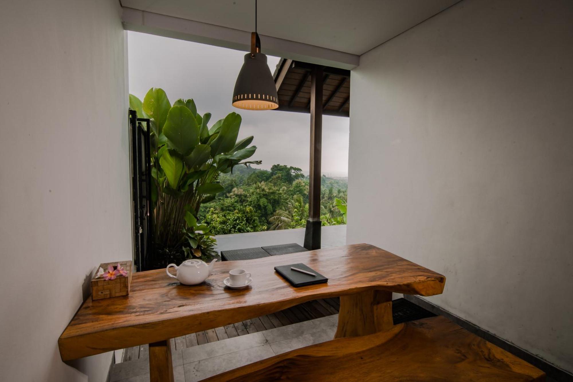 Abinawa Hill Bed & Breakfast Lovina  Exterior photo